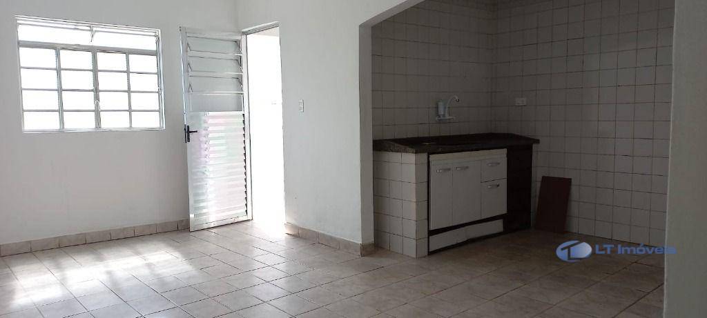 Casa à venda com 3 quartos, 75m² - Foto 15