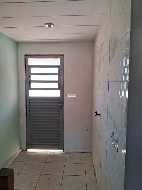 Casa à venda com 2 quartos, 52m² - Foto 14