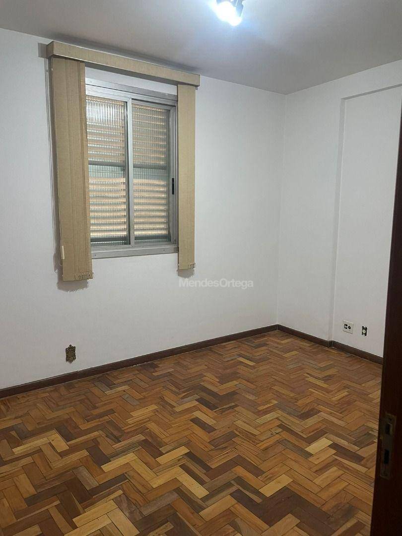 Apartamento para alugar com 3 quartos, 130m² - Foto 11