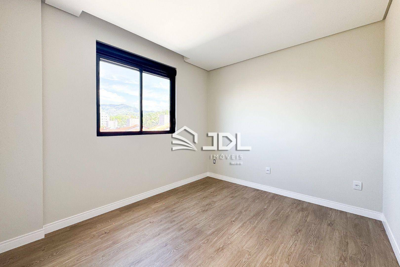 Apartamento à venda com 3 quartos, 110m² - Foto 11