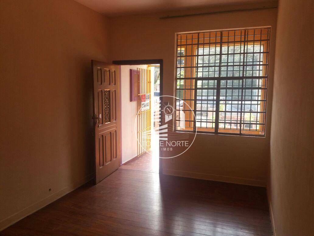 Casa à venda com 2 quartos, 320m² - Foto 3