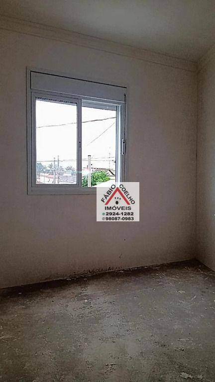 Sobrado à venda com 3 quartos, 100m² - Foto 4