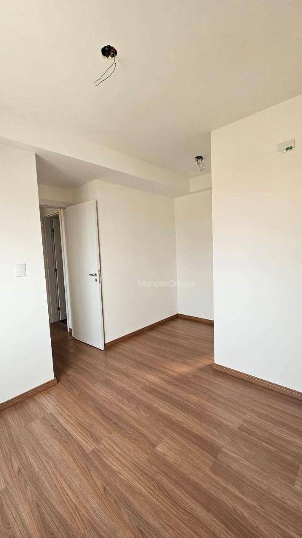 Apartamento à venda com 2 quartos, 67m² - Foto 10