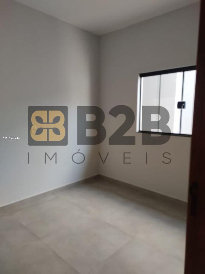 Casa à venda com 3 quartos, 210m² - Foto 12