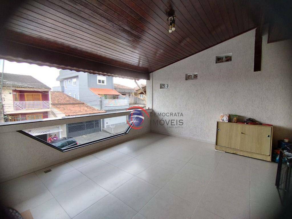 Sobrado à venda com 3 quartos, 268m² - Foto 2