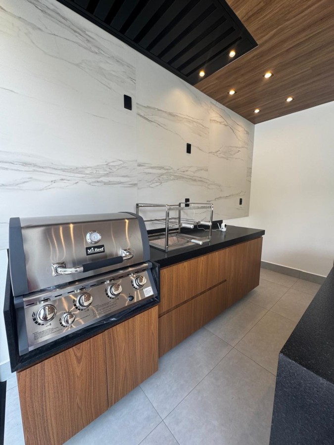 Casa de Condomínio para alugar com 3 quartos, 258m² - Foto 4