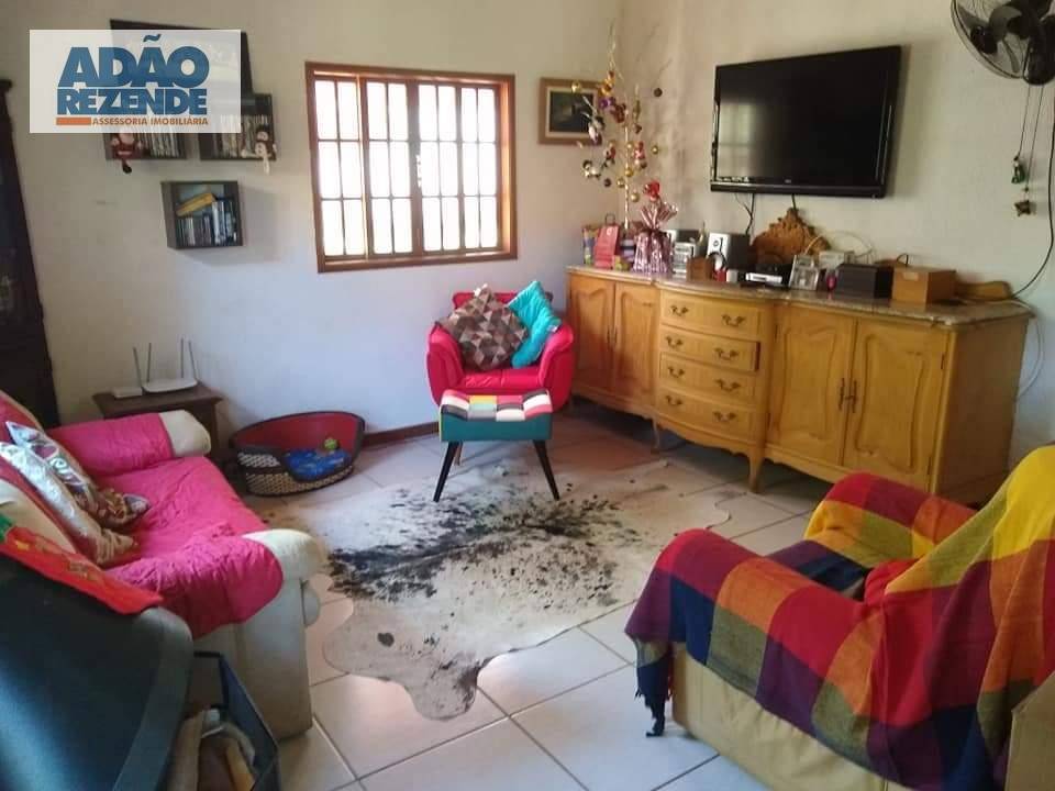 Casa de Condomínio à venda com 3 quartos, 150m² - Foto 1