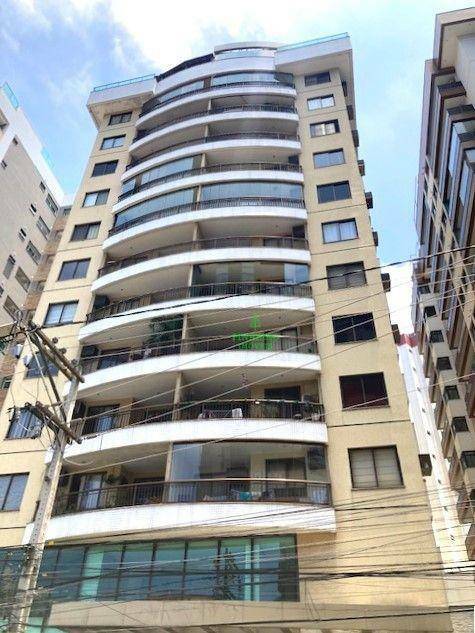 Apartamento à venda com 3 quartos, 138m² - Foto 1