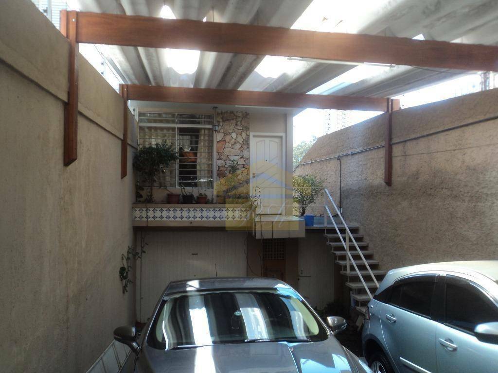 Sobrado à venda com 4 quartos, 175m² - Foto 1