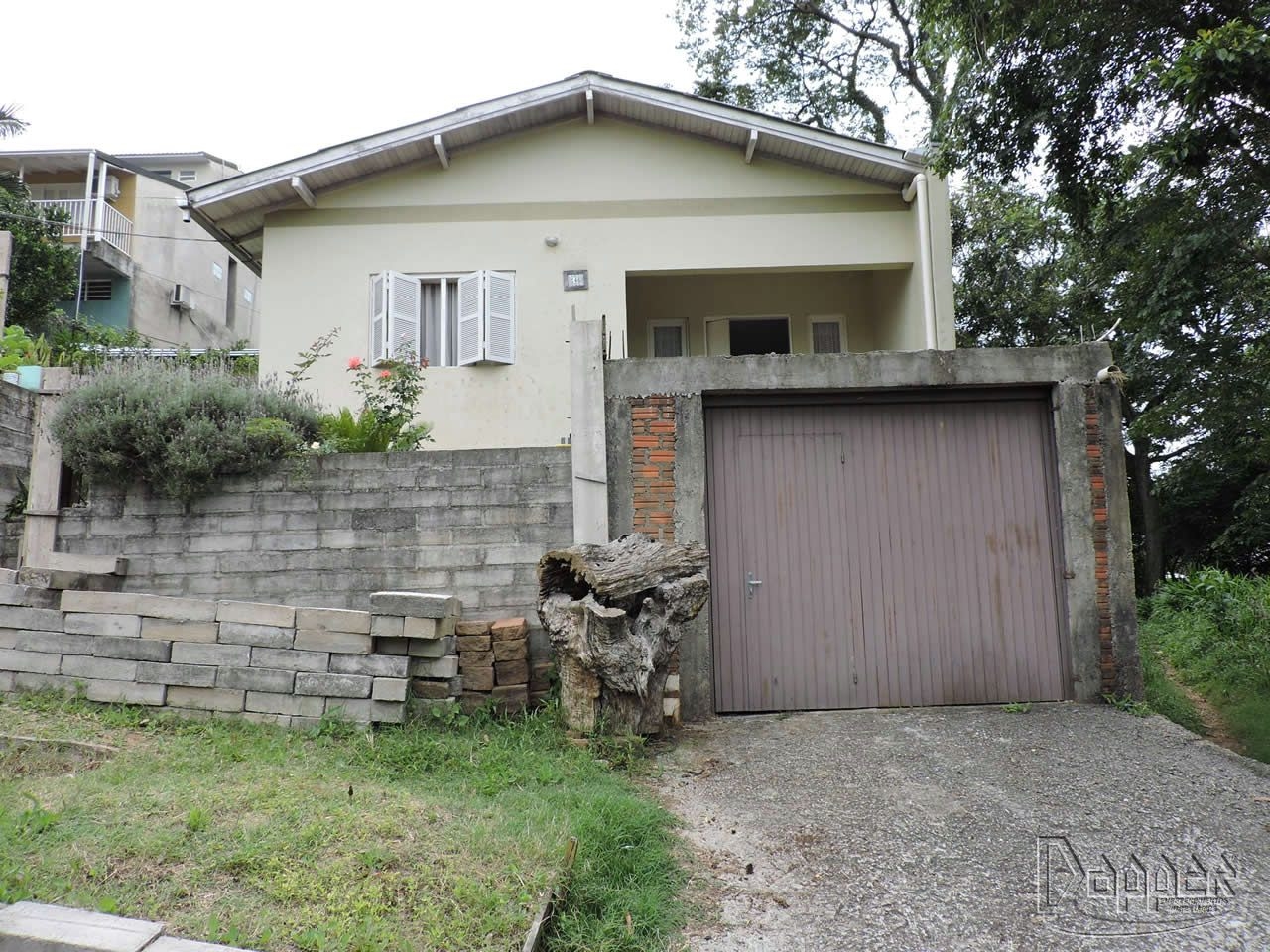 Casa à venda com 2 quartos, 70m² - Foto 1