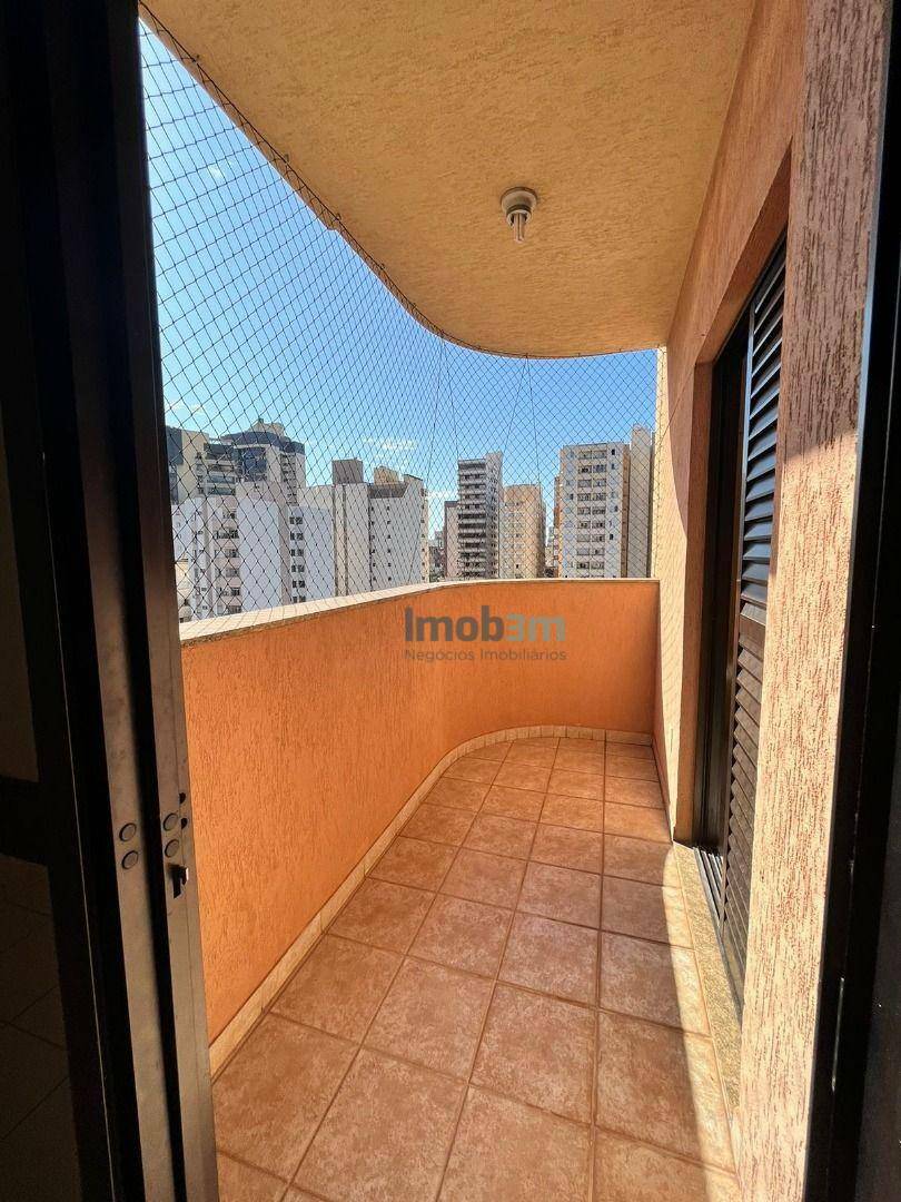 Apartamento à venda com 2 quartos, 65m² - Foto 11