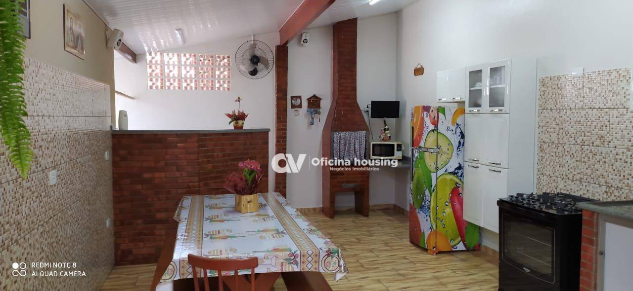 Casa à venda com 2 quartos, 132m² - Foto 2