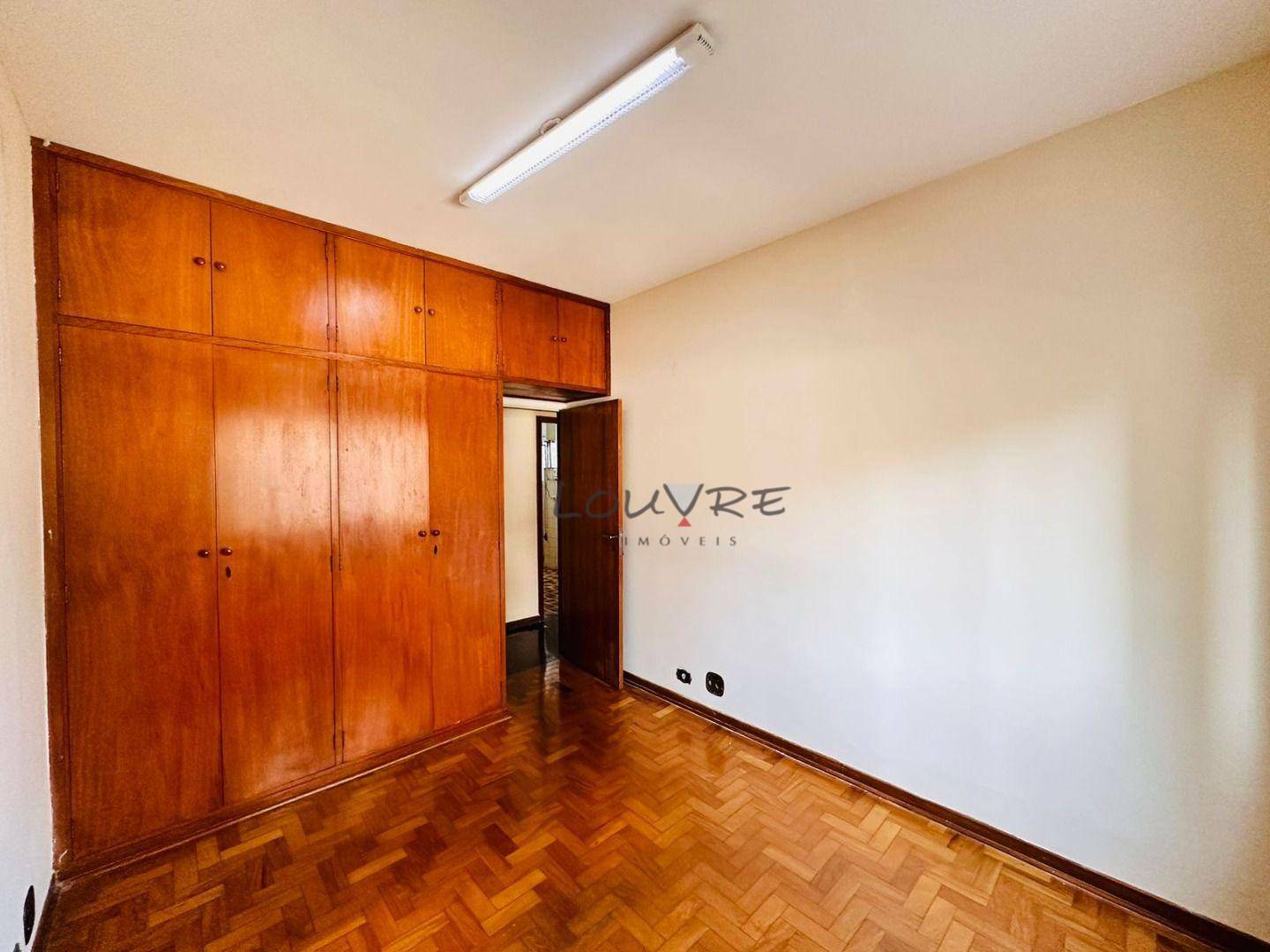 Apartamento para alugar com 3 quartos, 120m² - Foto 9