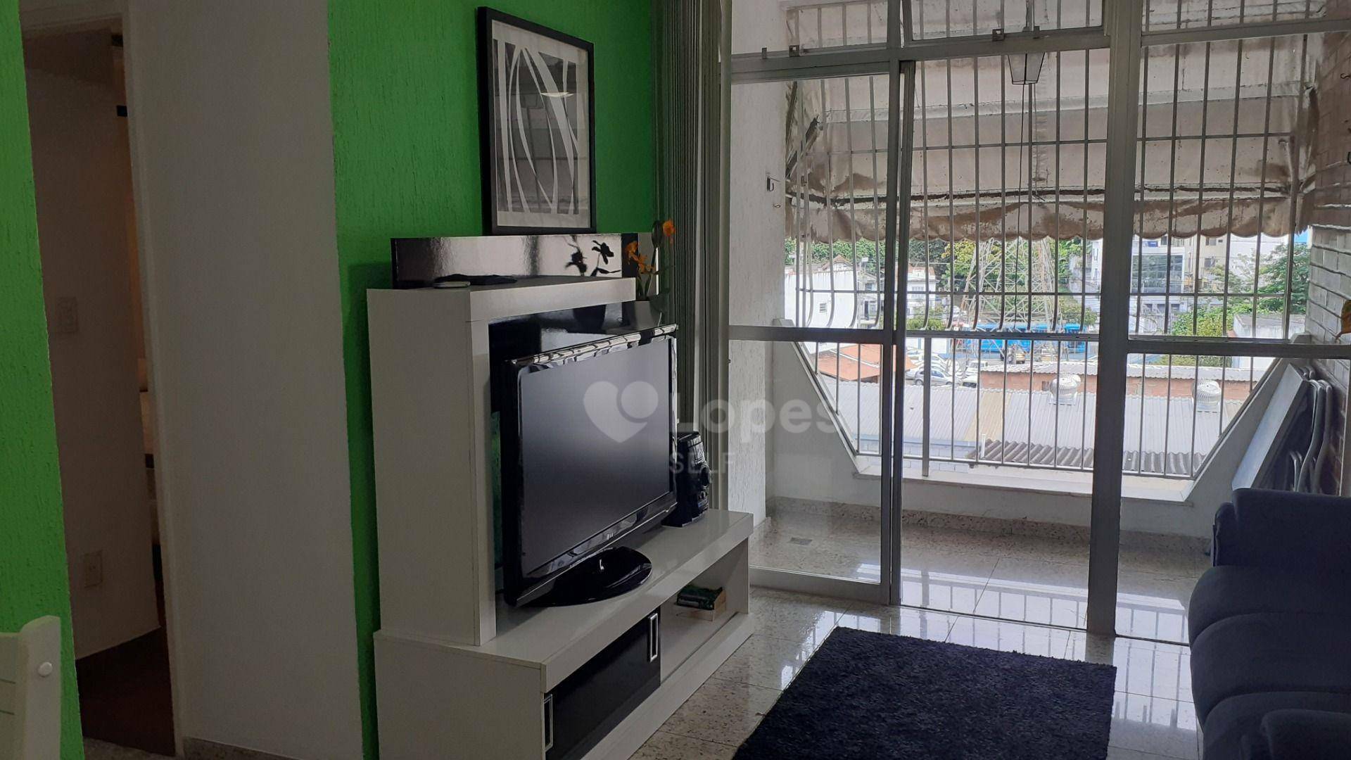 Apartamento à venda com 2 quartos, 75m² - Foto 1