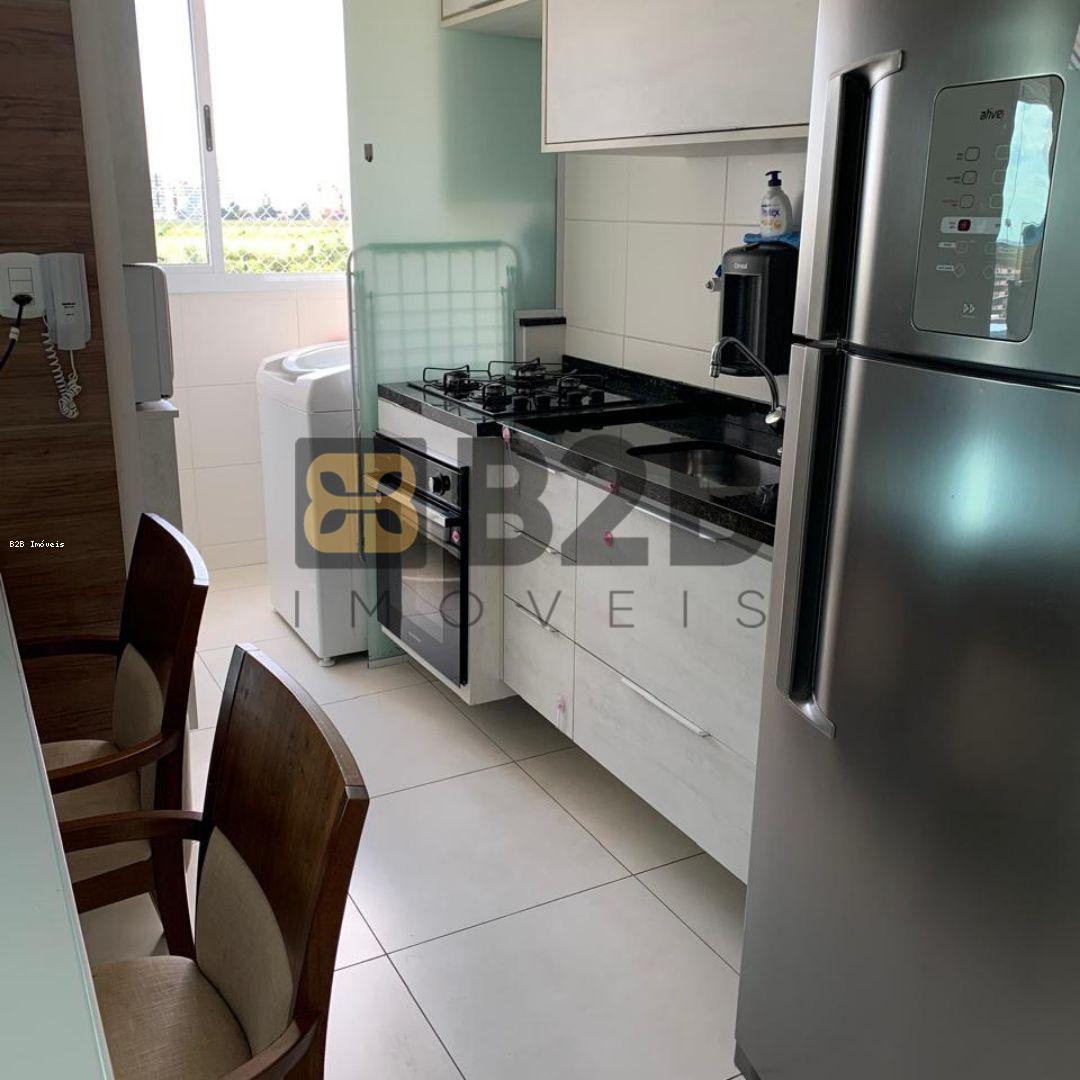 Apartamento à venda com 2 quartos, 72m² - Foto 4