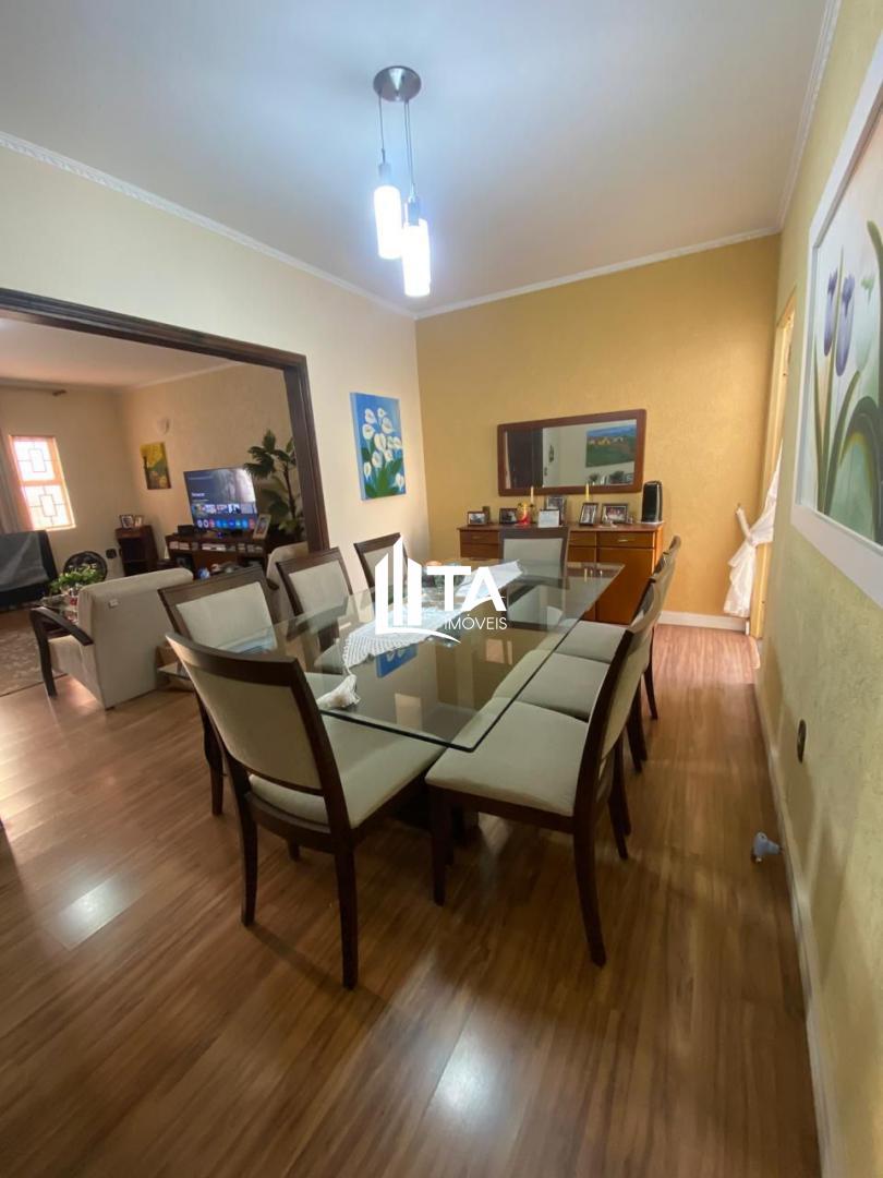 Casa à venda com 3 quartos, 180m² - Foto 4