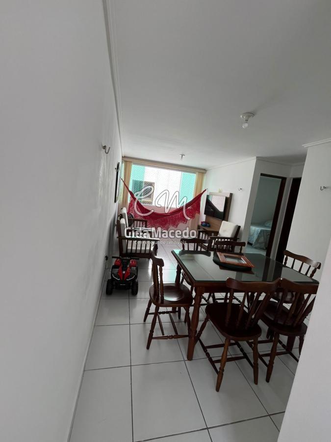 Apartamento à venda com 2 quartos, 72m² - Foto 2