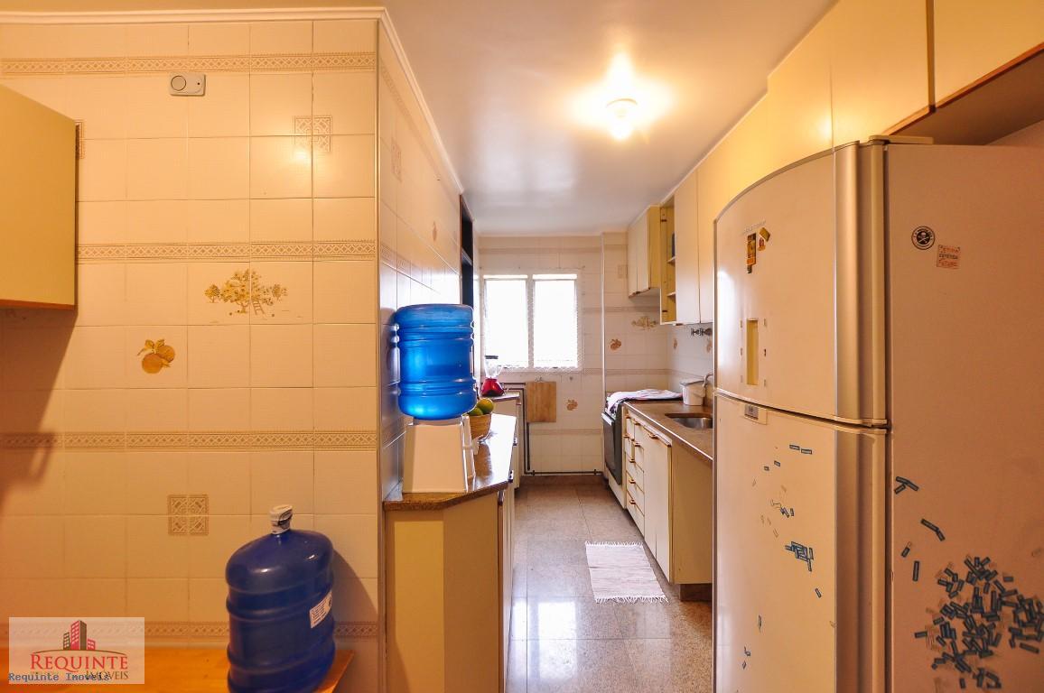 Apartamento à venda com 3 quartos, 1m² - Foto 17