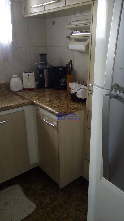 Apartamento à venda com 2 quartos, 70m² - Foto 15