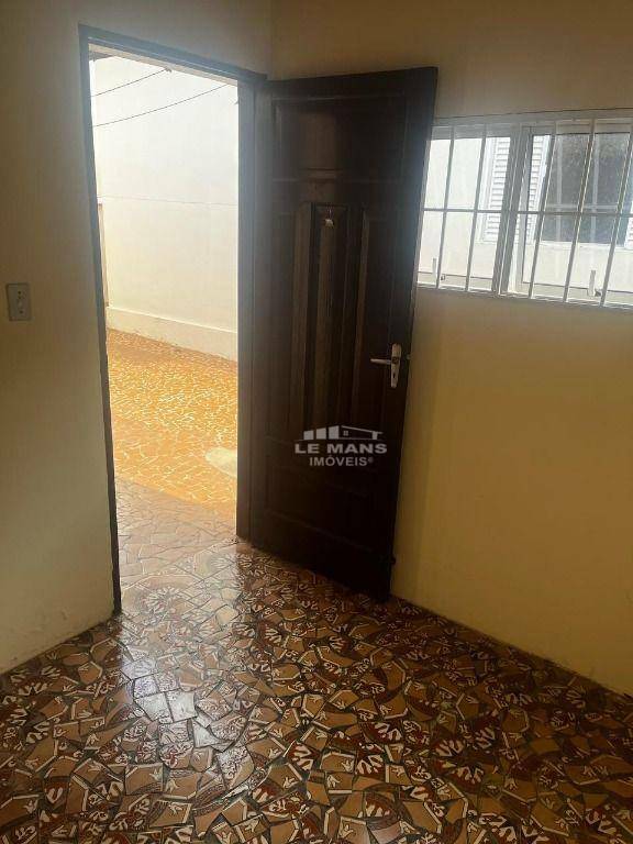 Casa à venda com 3 quartos, 180m² - Foto 30