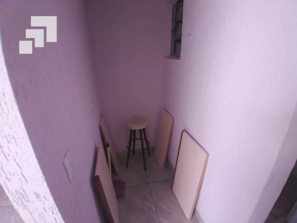 Casa à venda e aluguel com 2 quartos, 70m² - Foto 22