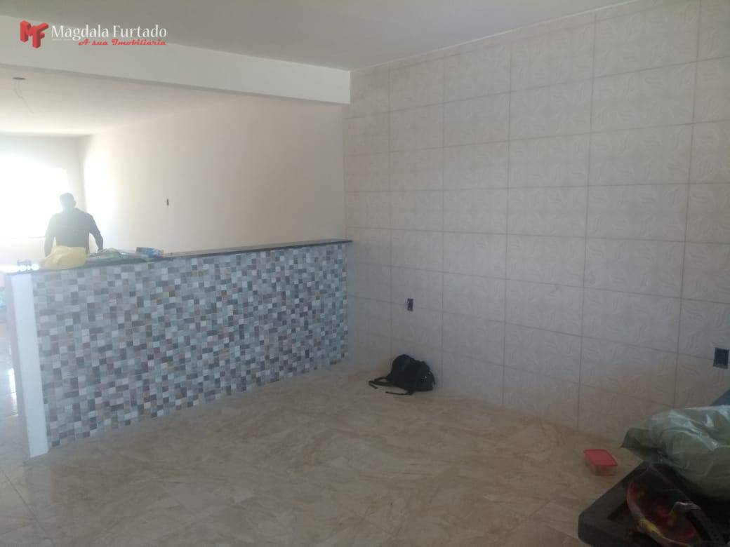 Casa à venda com 2 quartos, 120m² - Foto 3