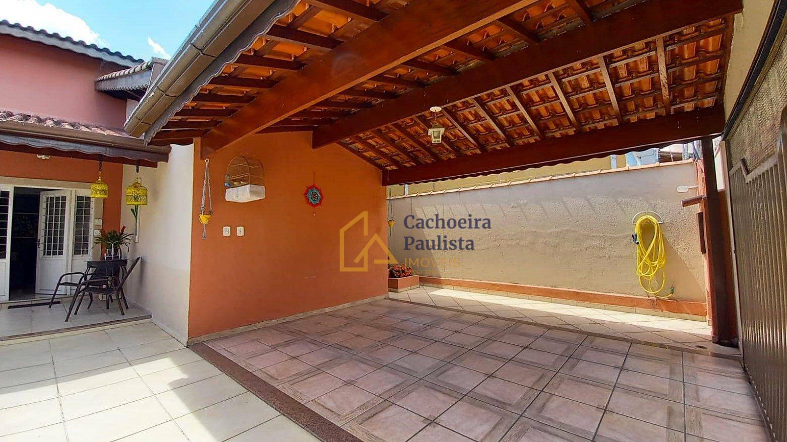 Casa à venda com 4 quartos, 234m² - Foto 2