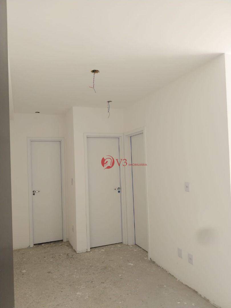 Apartamento à venda com 2 quartos, 40m² - Foto 19