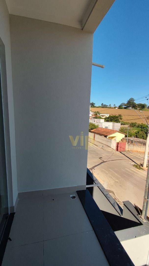 Casa à venda com 3 quartos, 180m² - Foto 3