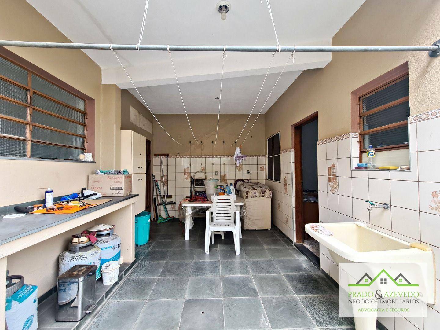 Casa à venda com 3 quartos, 90m² - Foto 12