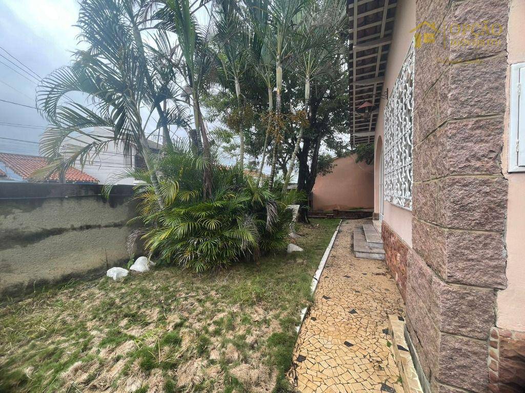 Casa, 8 quartos, 353 m² - Foto 5