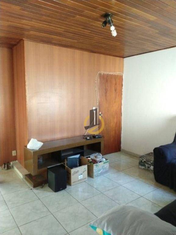 Sobrado à venda com 4 quartos, 219m² - Foto 2