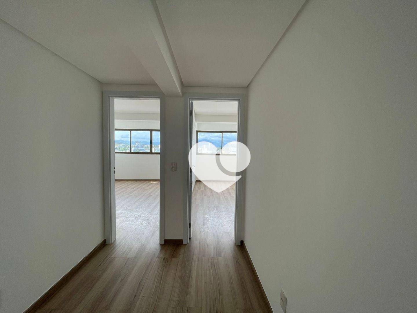 Cobertura à venda com 3 quartos, 200m² - Foto 15