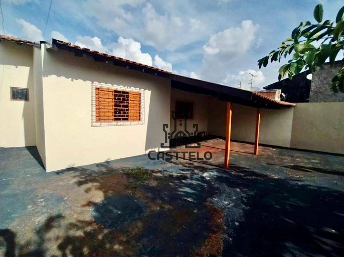 Casa à venda com 3 quartos, 76m² - Foto 2