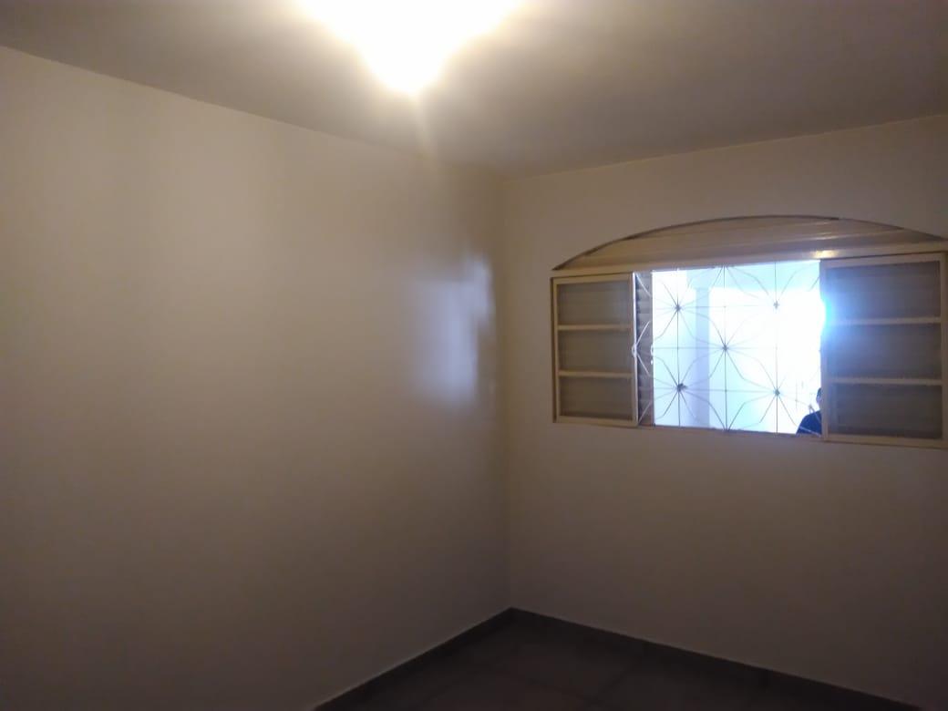 Casa para alugar com 2 quartos, 85m² - Foto 3