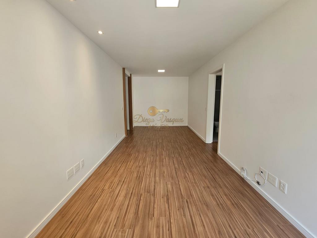 Apartamento à venda com 3 quartos, 90m² - Foto 1