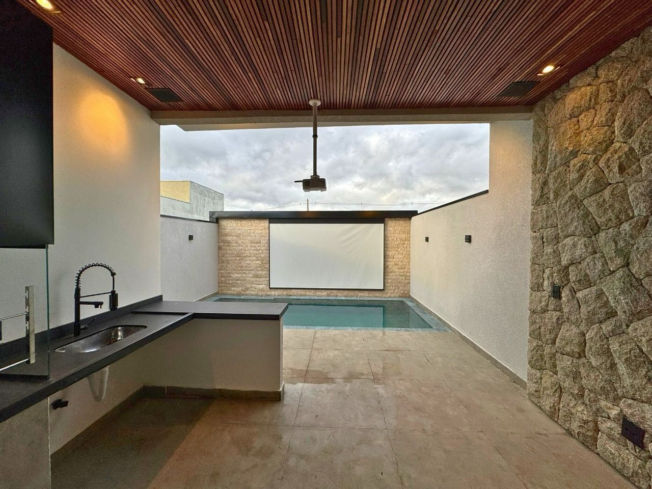 Casa à venda com 3 quartos, 151m² - Foto 13