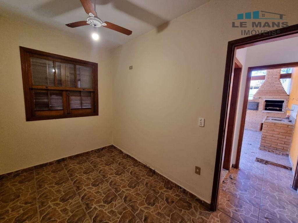 Casa à venda com 3 quartos, 220m² - Foto 13