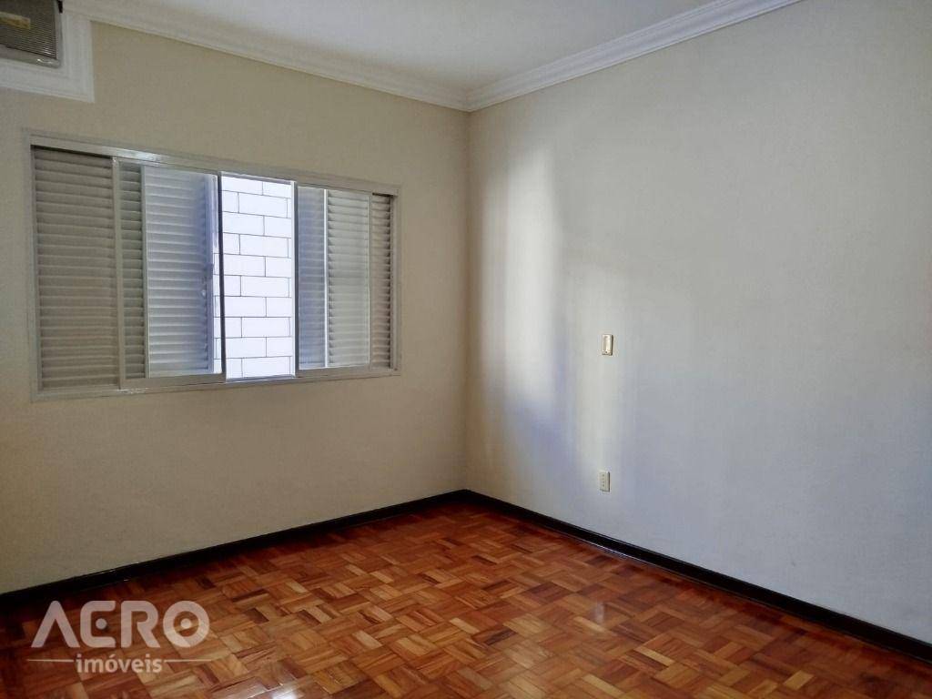 Casa para alugar com 3 quartos, 184m² - Foto 16