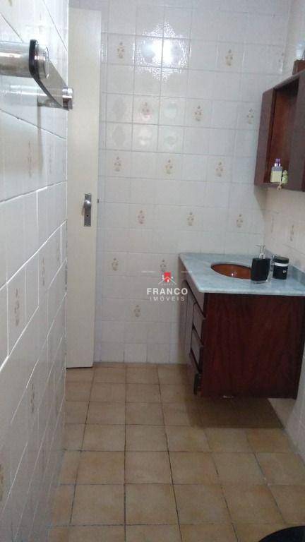 Apartamento à venda com 2 quartos, 80m² - Foto 11