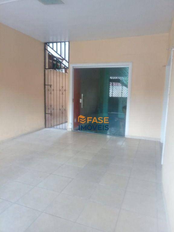 Casa de Condomínio à venda com 5 quartos, 320m² - Foto 3