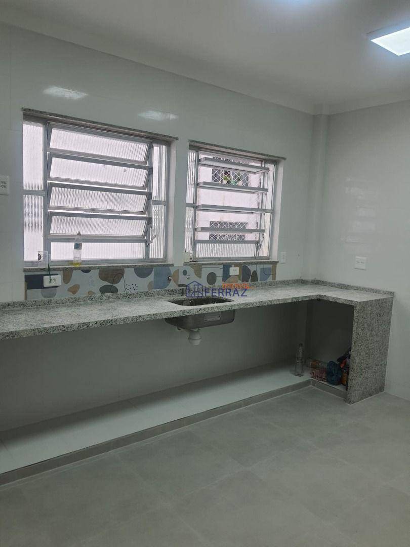 Apartamento à venda com 3 quartos, 140m² - Foto 11