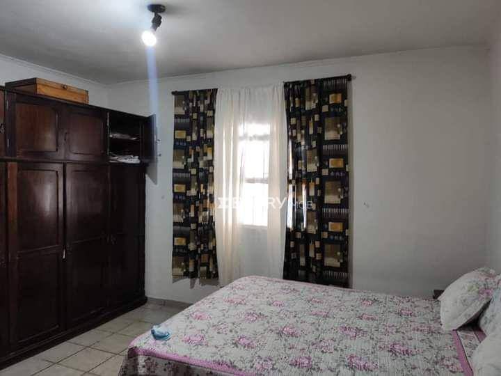 Chácara à venda com 3 quartos, 210m² - Foto 11