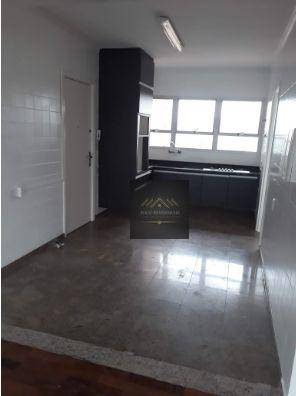 Apartamento à venda e aluguel com 3 quartos, 150m² - Foto 17