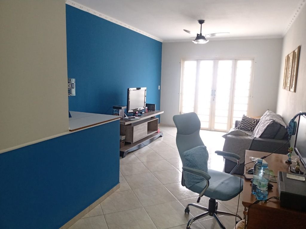 Sobrado à venda com 2 quartos, 158m² - Foto 2