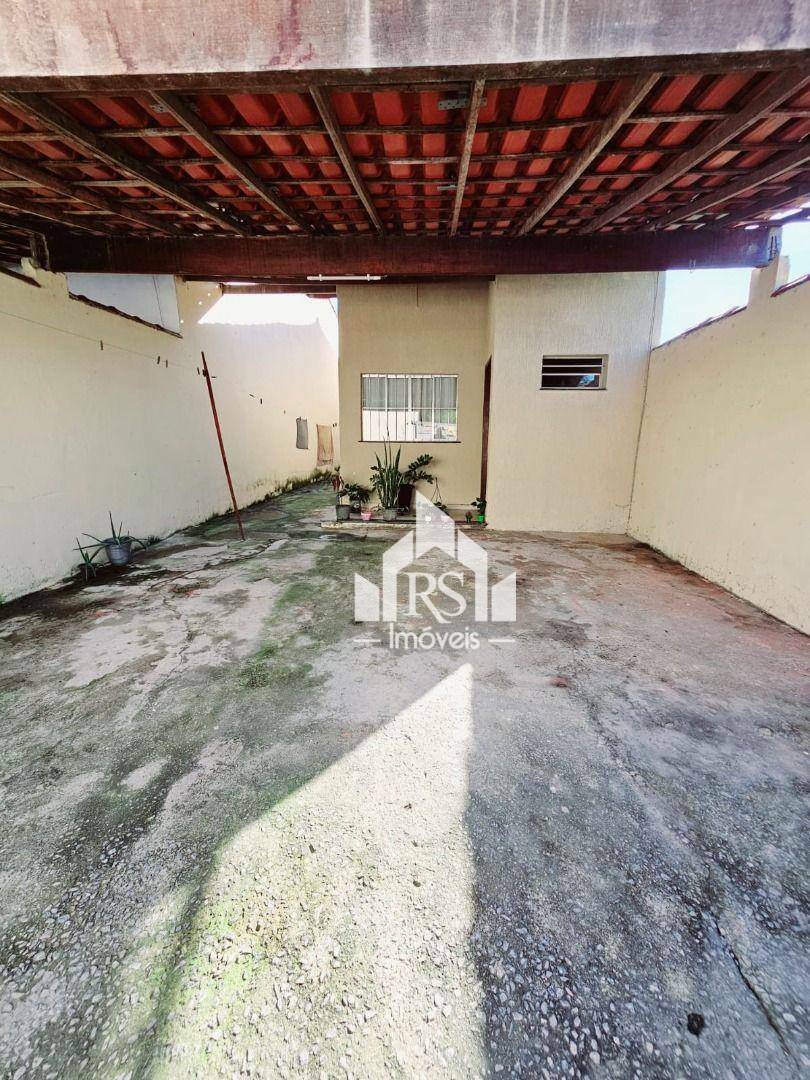 Casa à venda com 2 quartos, 80m² - Foto 2