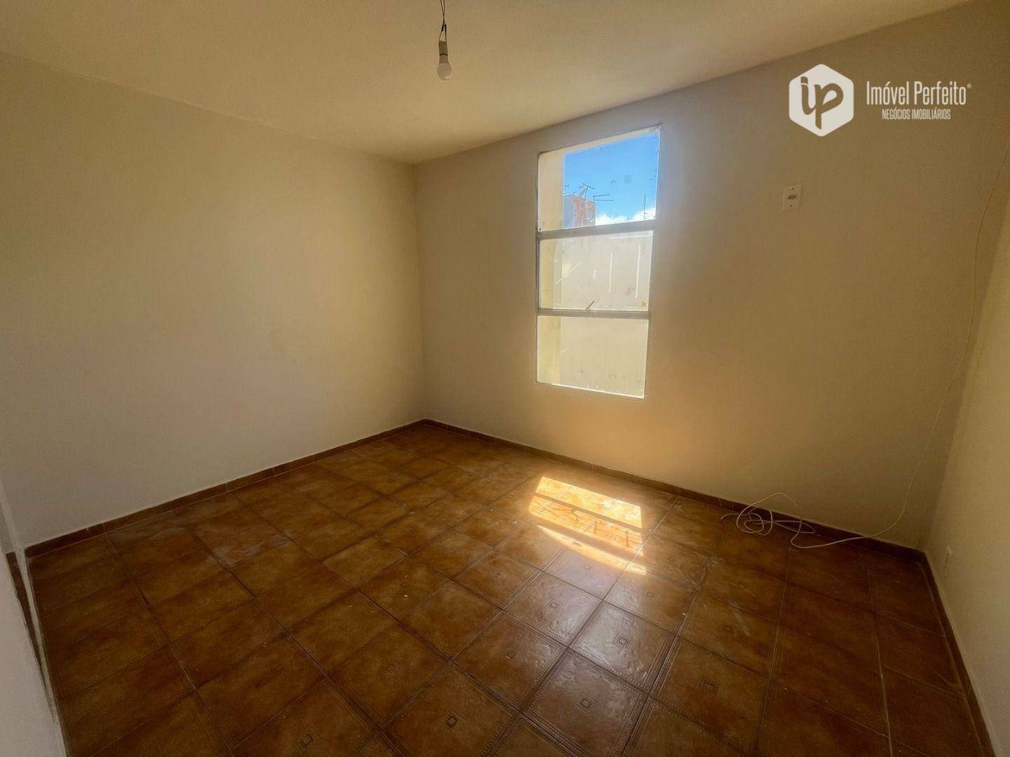 Apartamento para alugar com 2 quartos, 60m² - Foto 4