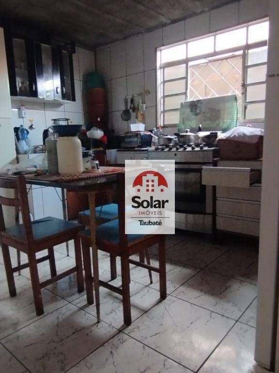 Casa à venda com 4 quartos, 200m² - Foto 13