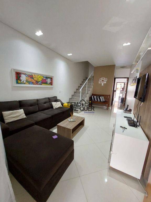 Sobrado à venda com 3 quartos, 117m² - Foto 1