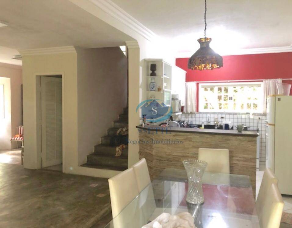 Sobrado à venda com 3 quartos, 300m² - Foto 3